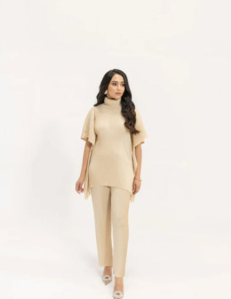 Hassal Spring Summer 24 - Azra Off white Poncho Pleated Suit