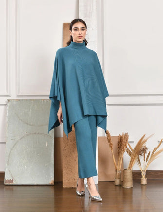 Hassal Autumn Winter - Lily Knitted Cape Teal Separates