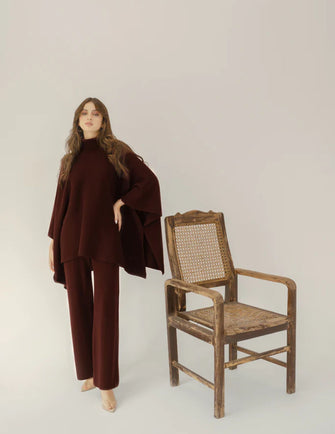 Hassal Autumn Winter 22 - Lily Knitted Cape Plum Separates